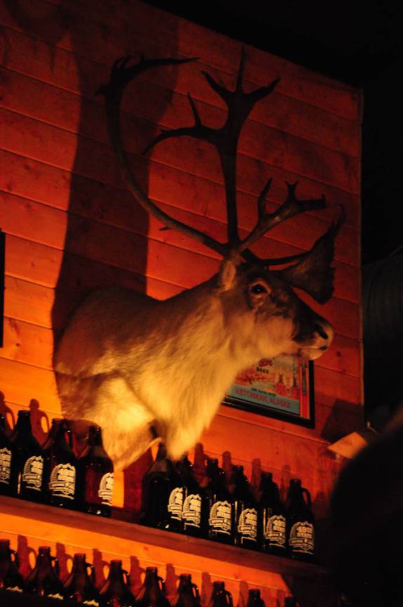 Decoração típica no Alaska! (em restaurante na vila em frente ao Denali National Park)